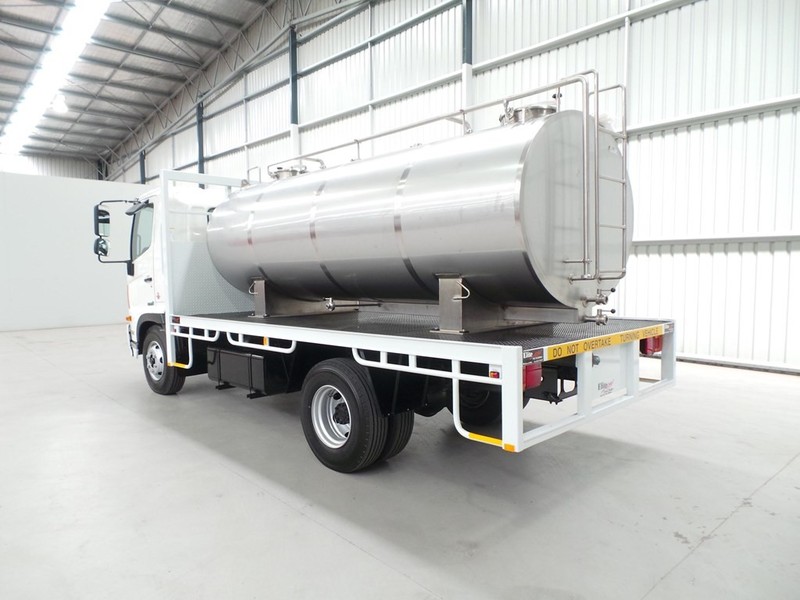 2017 HINO FC 1022-500 Series FC 1022-500 Series Truck