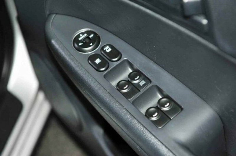 2011 HYUNDAI i30 SX FD MY12