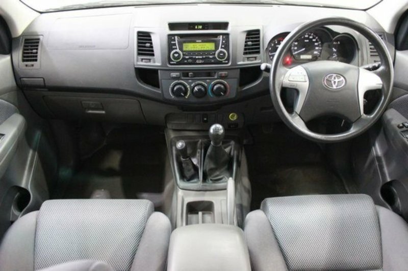 2012 TOYOTA HILUX SR (4x4) KUN26R MY12