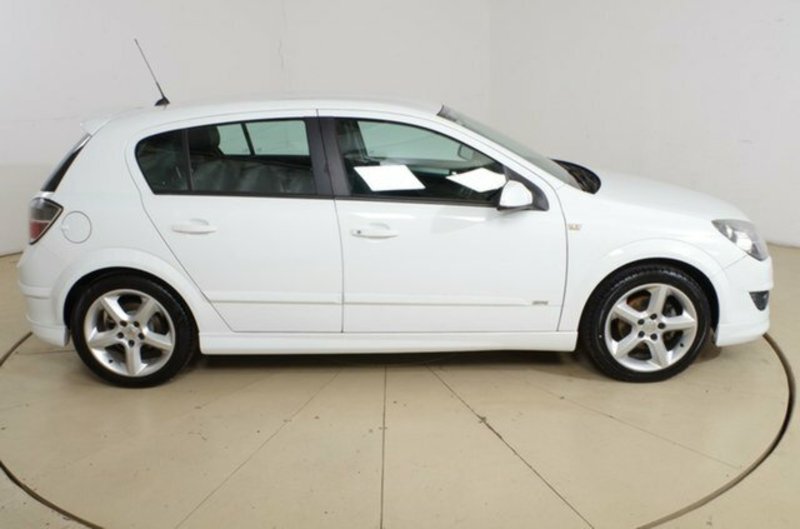2010 HOLDEN ASTRA SRi AH MY09