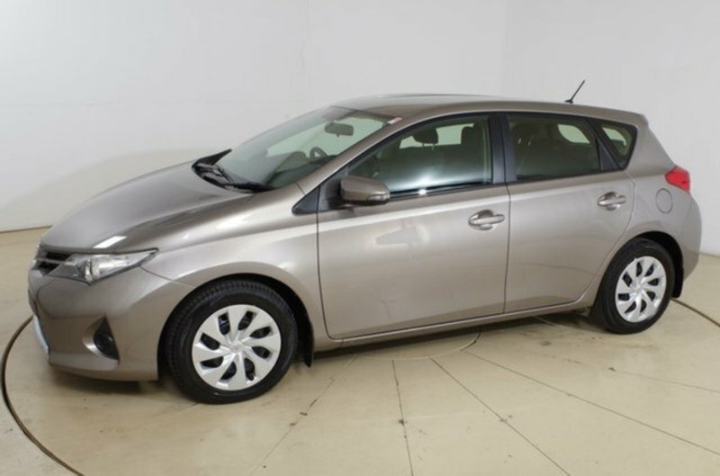 2013 TOYOTA COROLLA Ascent S-CVT ZRE182R