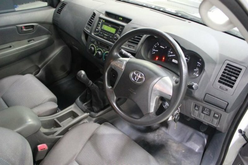2012 TOYOTA HILUX SR (4x4) KUN26R MY12