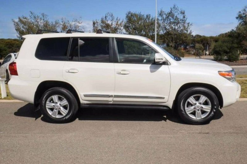 2015 TOYOTA LANDCRUISER SAHARA (4x4) VDJ200R MY13