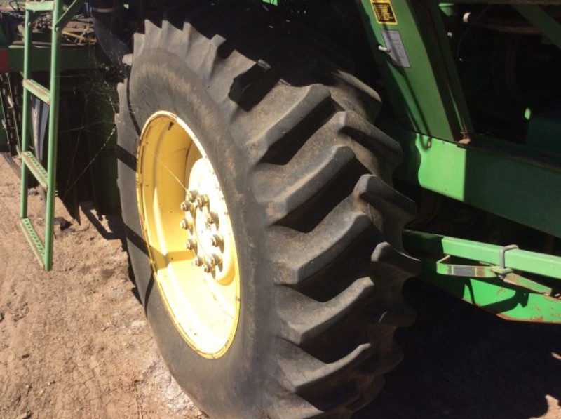 JOHN DEERE 9960 Harvester Header