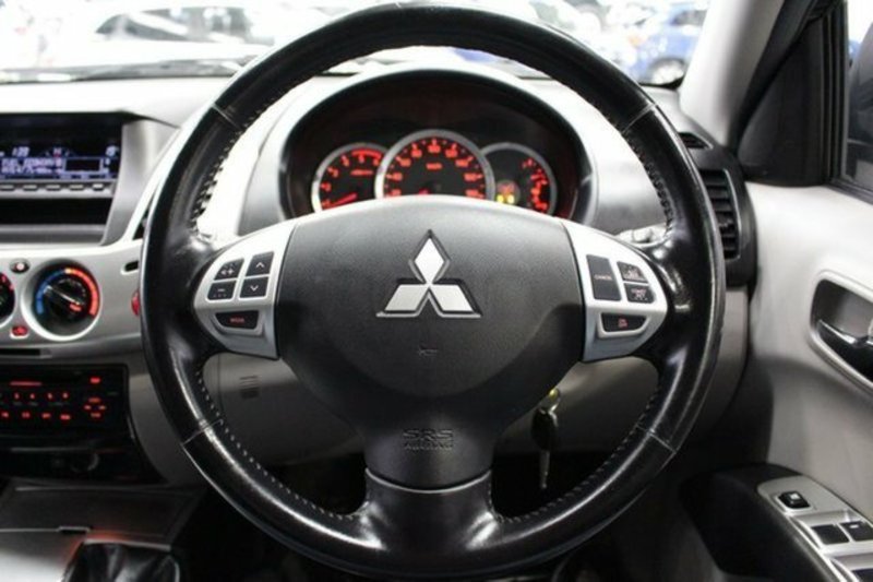 2010 MITSUBISHI TRITON GLX-R (4x4) MN MY11