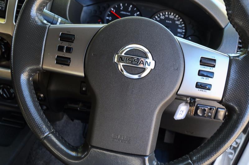 2010 NISSAN NAVARA ST D40