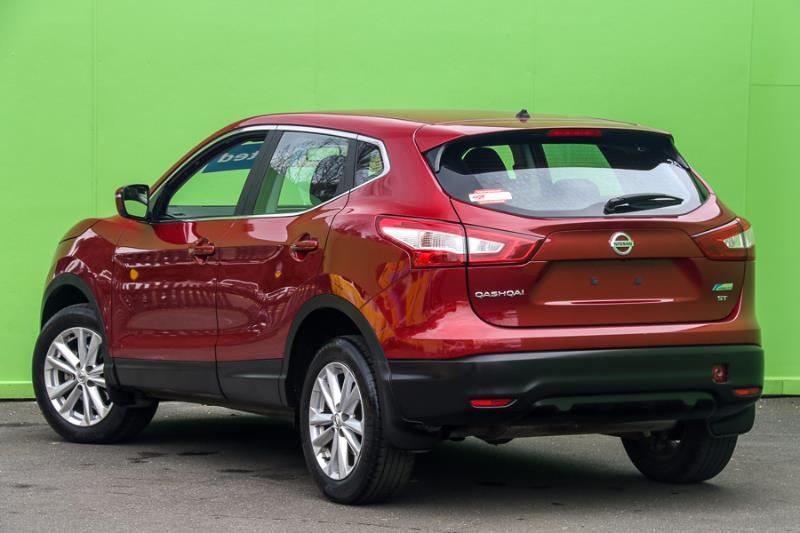2015 NISSAN QASHQAI