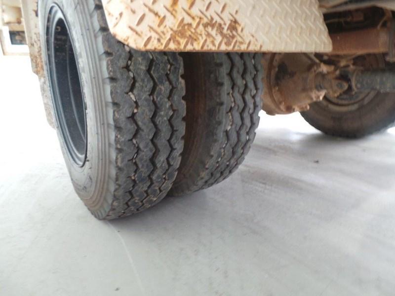 2010 MITSUBISHI CANTER