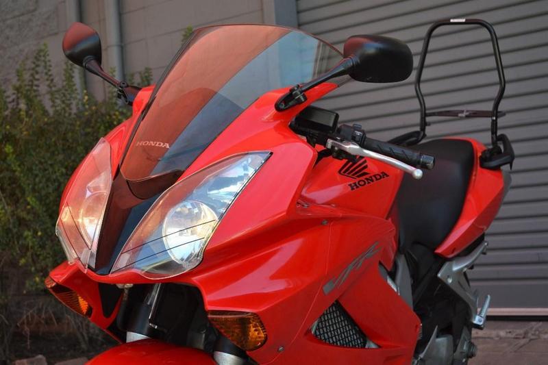 2005 HONDA VFR800FI