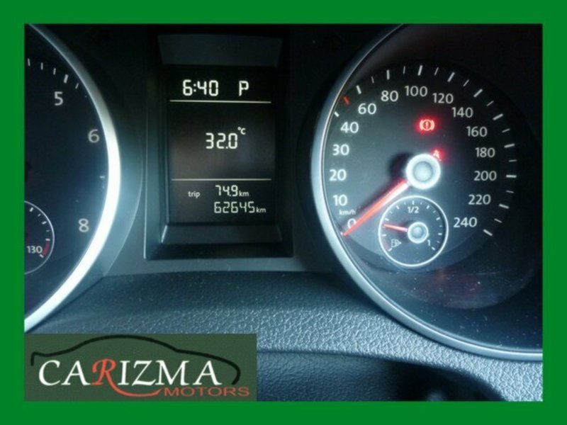 2011 VOLKSWAGEN GOLF VI MY11