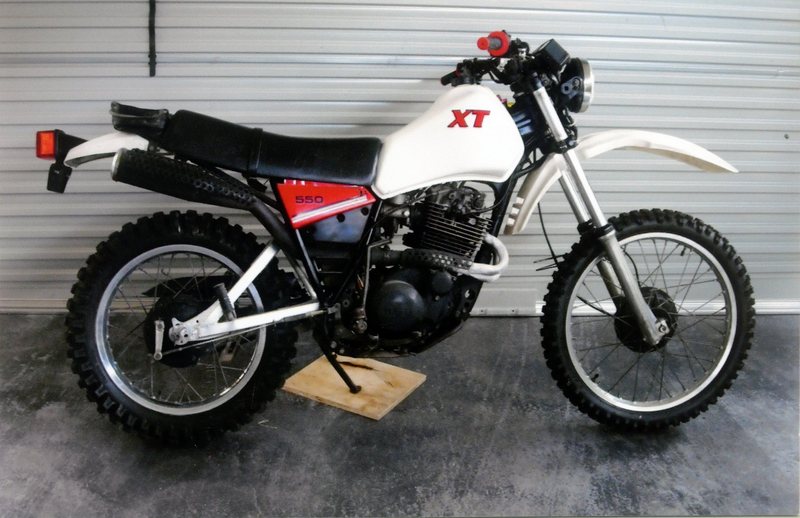 1982 YAMAHA XT 550