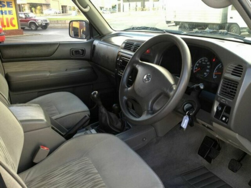 2001 NISSAN PATROL ST (4x4) GU II