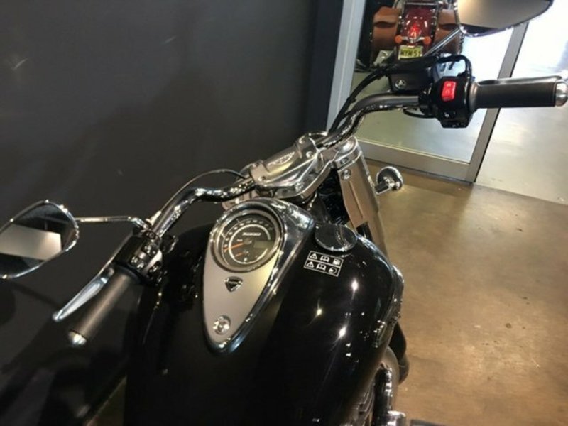 2016 TRIUMPH Thunderbird Commander