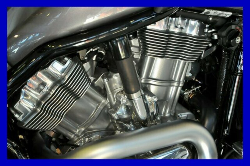 2013 HARLEY-DAVIDSON VRSCF