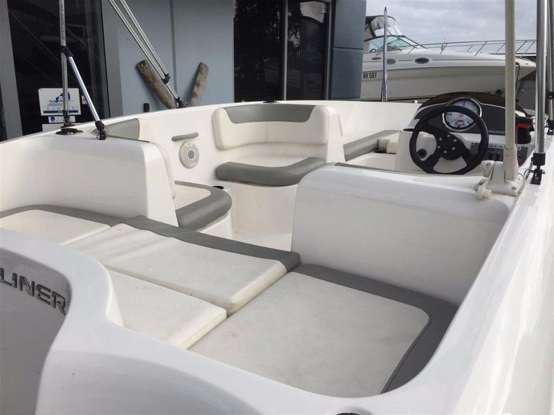 Bayliner Element