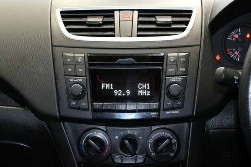 2011 SUZUKI SWIFT GA FZ