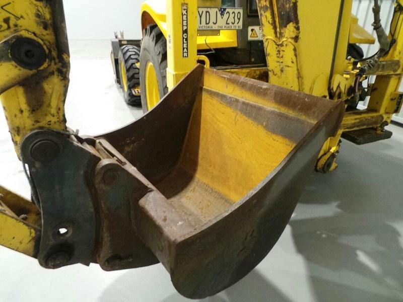 2003 NEW HOLLAND LB90
