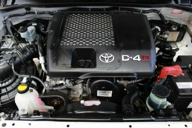 2011 TOYOTA HILUX SR (4x4) KUN26R MY11 UPGRADE