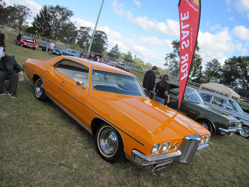 1970 PONTIAC PARISIENNE Coupe