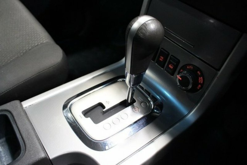 2012 NISSAN PATHFINDER ST (4x4) R51 Series 4