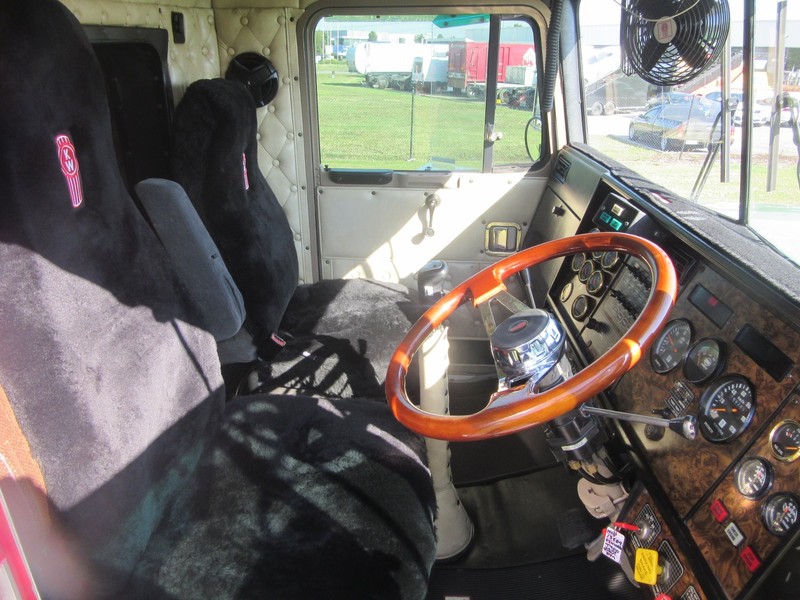 1994 KENWORTH T900 Classic T900 Truck