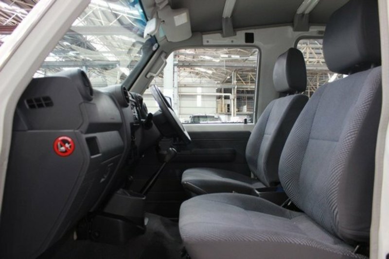 2012 TOYOTA LANDCRUISER GXL (4x4) VDJ78R MY12 UPDATE