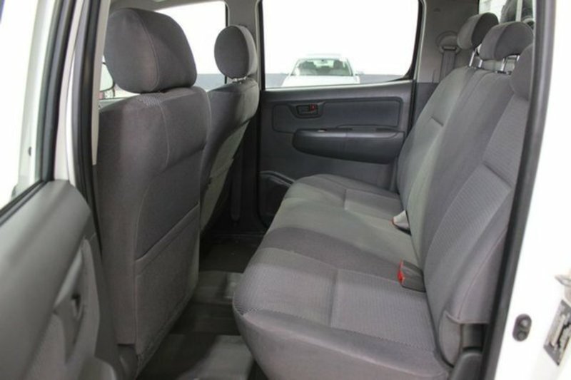 2012 TOYOTA HILUX SR (4x4) KUN26R MY12