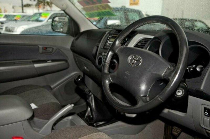 2008 TOYOTA HILUX SR5 (4x4) GGN25R 07 UPGRADE