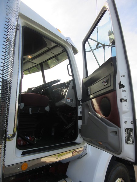 2012 WESTERN STAR 4864FX STRATOSPHERE 4864FX Truck