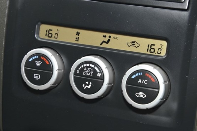 2010 NISSAN NAVARA ST-X D40