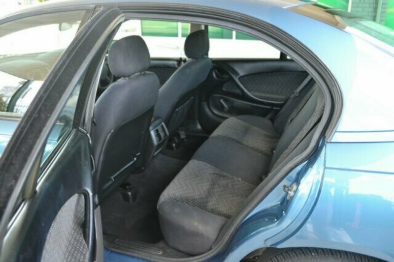 2004 HOLDEN COMMODORE VZ