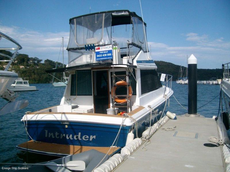 Riviera 34 Flybridge