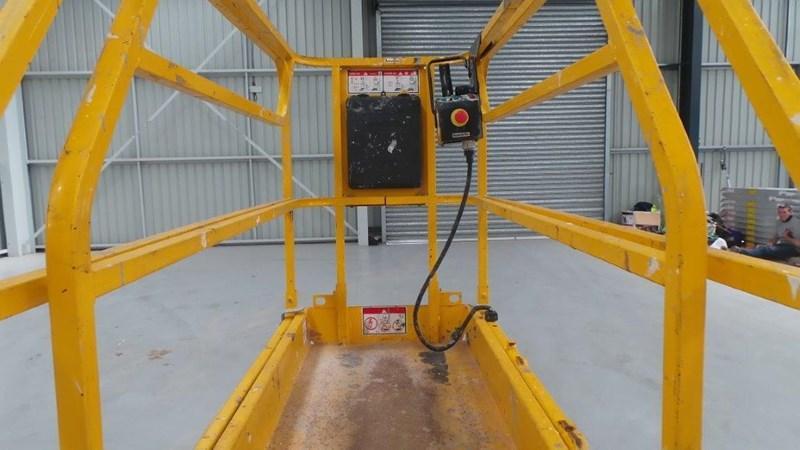 2005 HAULOTTE COMPACT 8W SCISSOR LIFT