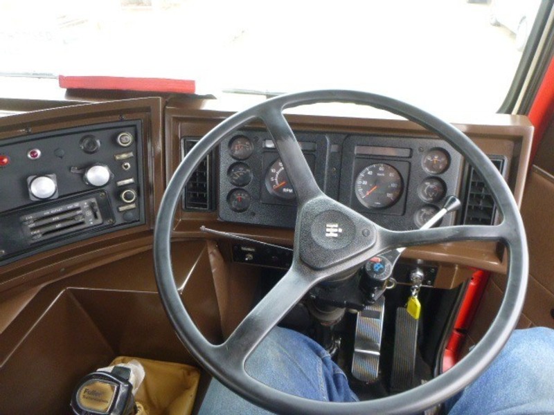 1988 INTERNATIONAL Acco T2670 T Line 2670 Acco T2670 Truck