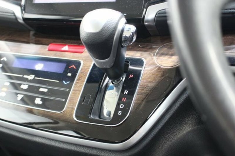 2014 HONDA ODYSSEY VTi RC