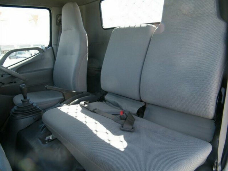 2009 HINO 300 4X2 616 Trade Ace
