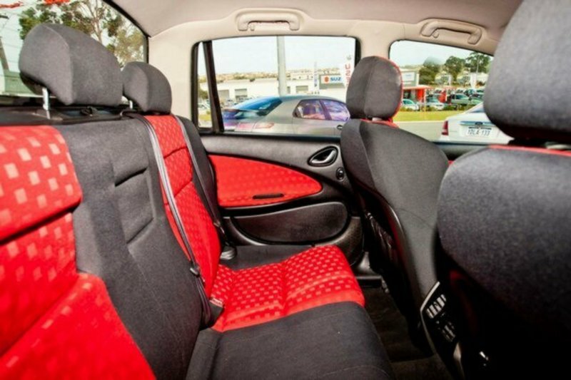 2004 HOLDEN CREWMAN CROSS 8 VY II