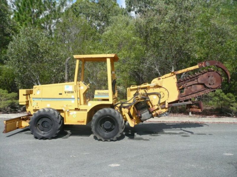 0 VERMEER V8550 RUBBER TYRE TRENCHER