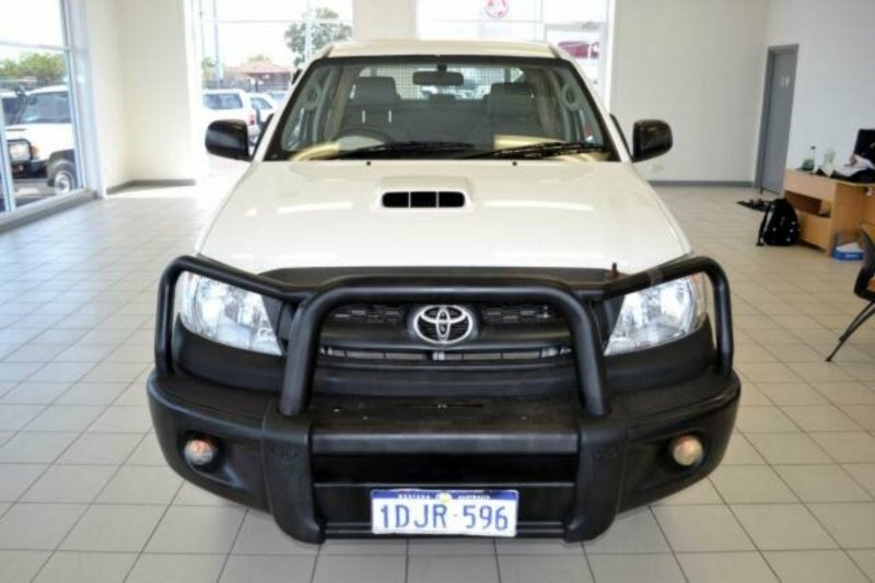 2010 TOYOTA HILUX SR (4x4) KUN26R 09 UPGRADE