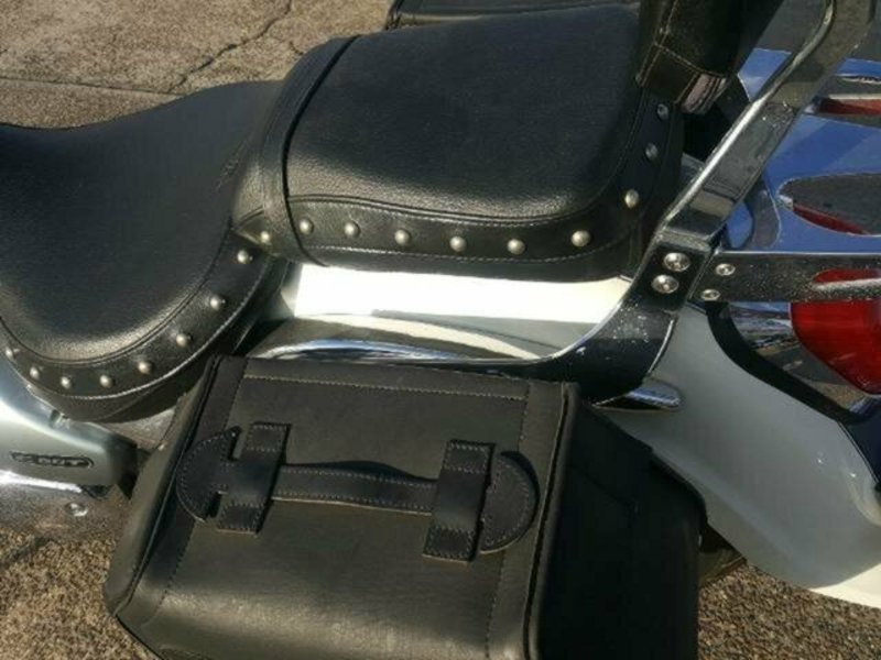 2011 SUZUKI BOULEVARD C50T