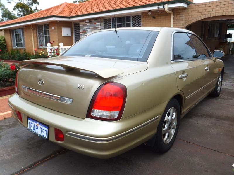 2001 HYUNDAI GRANDEUR XG