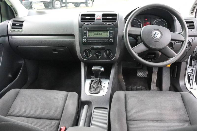 2004 VOLKSWAGEN GOLF 1.6 COMFORTLINE 1K
