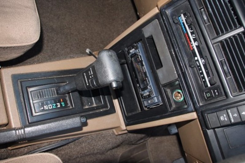 1989 NISSAN PINTARA GLI (No Series)