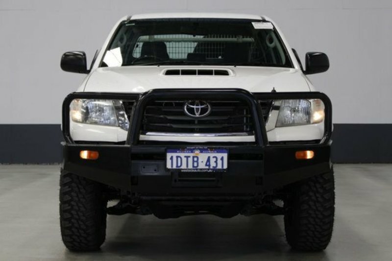 2011 TOYOTA HILUX SR (4x4) KUN26R MY12