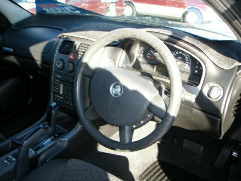 2005 HOLDEN ADVENTRA SX6 VZ