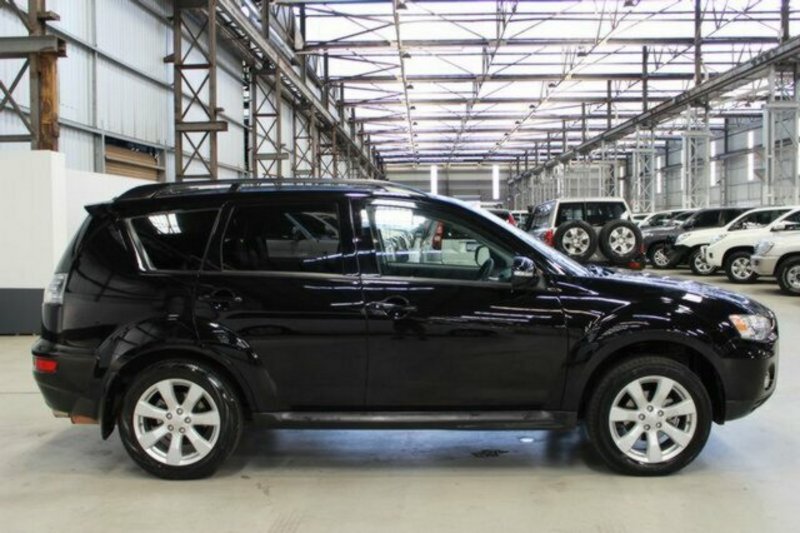2012 MITSUBISHI OUTLANDER XLS ZH MY12