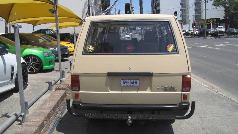 1982 MITSUBISHI L300 EXPRESS SB