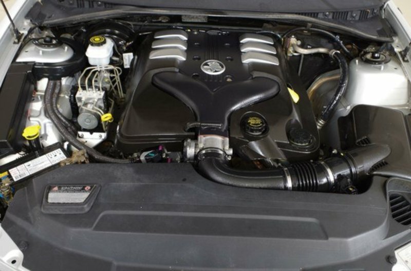 2004 HOLDEN COMMODORE SV6 VZ