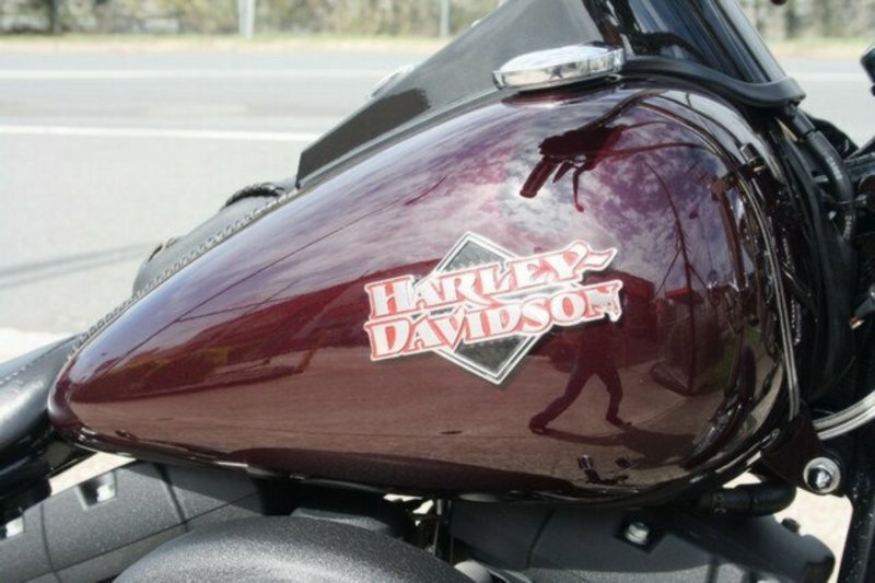 2005 HARLEY-DAVIDSON FXSTB NIGHT TRAIN MY05