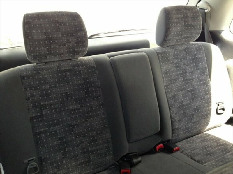 2004 TOYOTA ESTIMA Premium